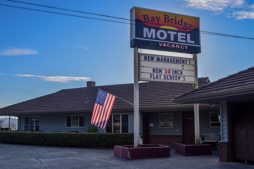 Bay Bridge Motel 4/45