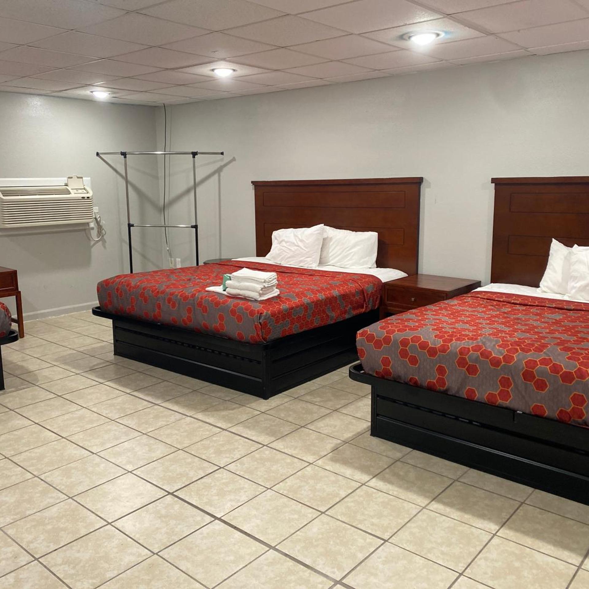 Room, Triple