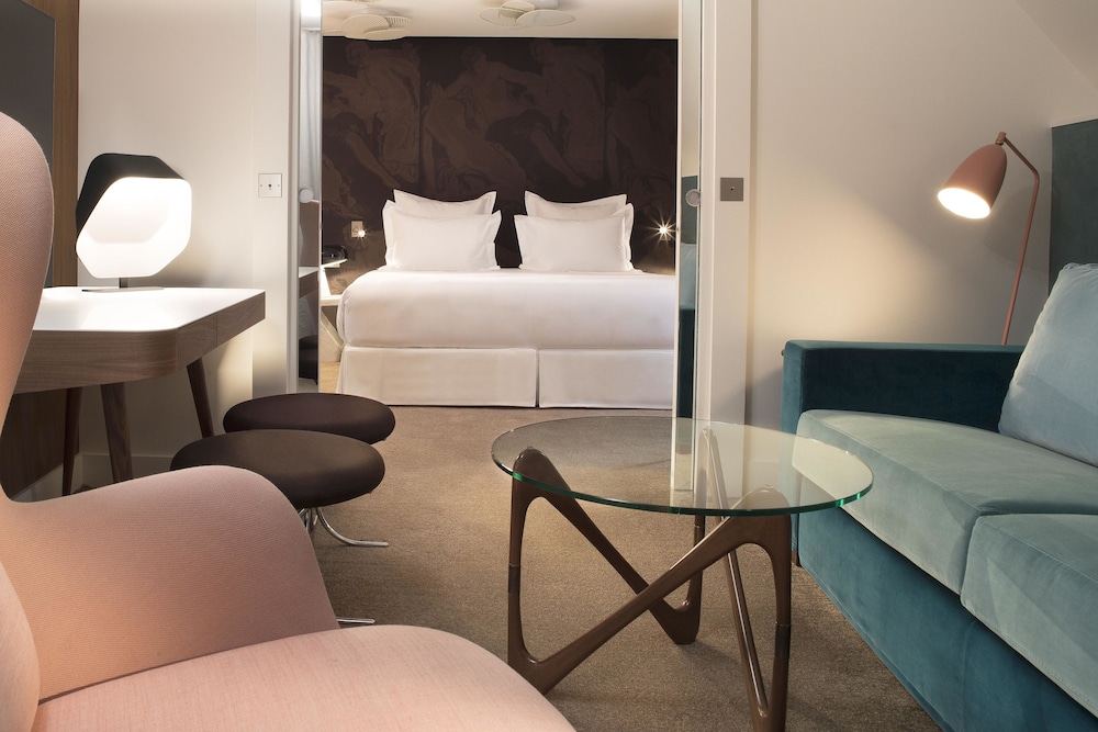 Hotel Dupond Smith 48/67