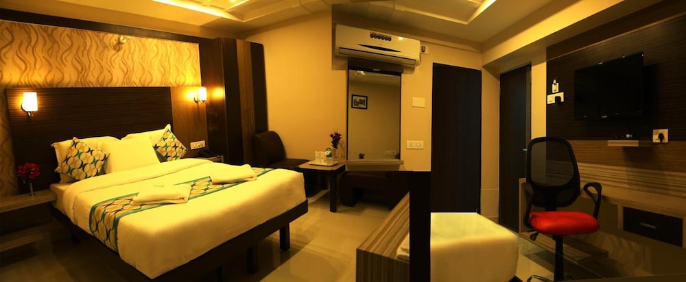 Hotel Santhi Bhavan 13/26