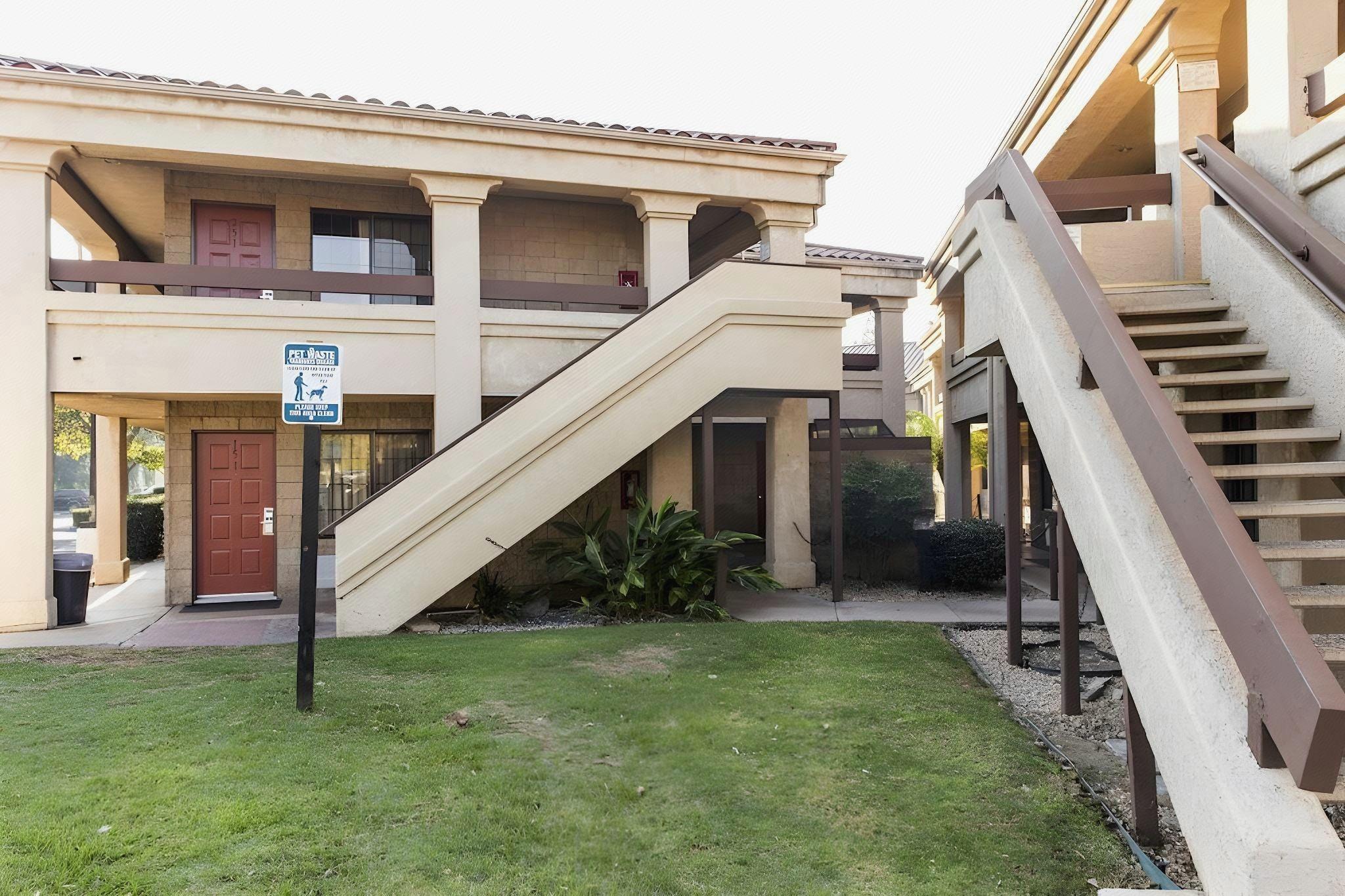 Premier Inns Thousand Oaks 31/32