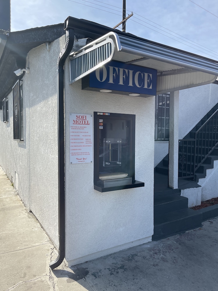 SOFI MOTEL 1/20