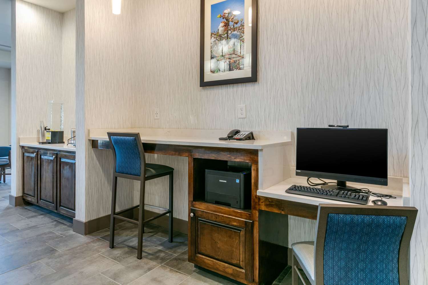 Comfort Suites North Tupelo, MS 26/36