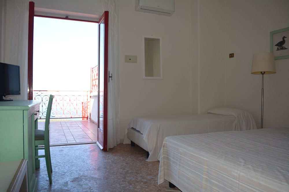 Hotel Dania 11/71