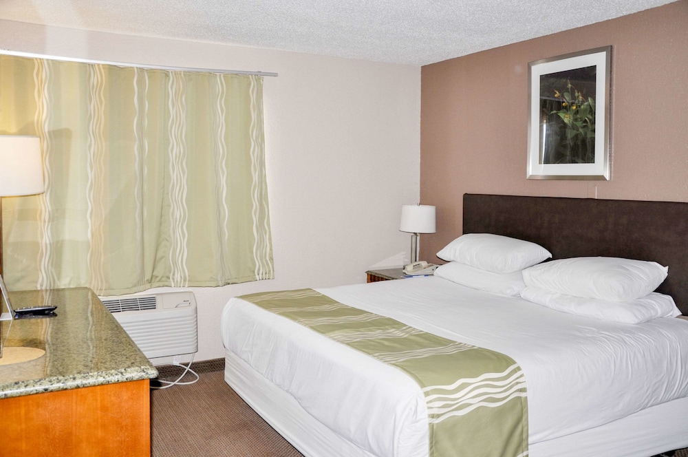 Rodeway Inn Fargo 6/39
