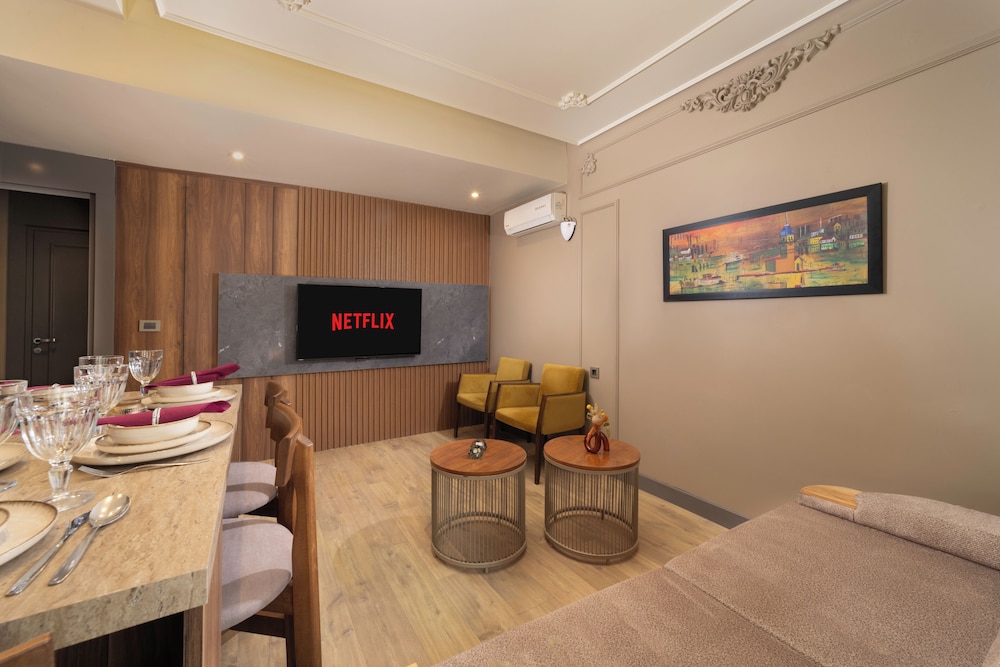 Taksim Premium Hotel 66/70