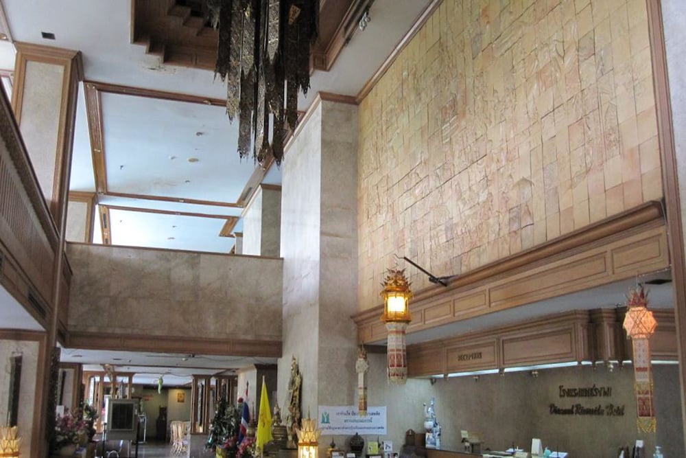 Diamond River Ping Petch Ngam Hotel 12/52