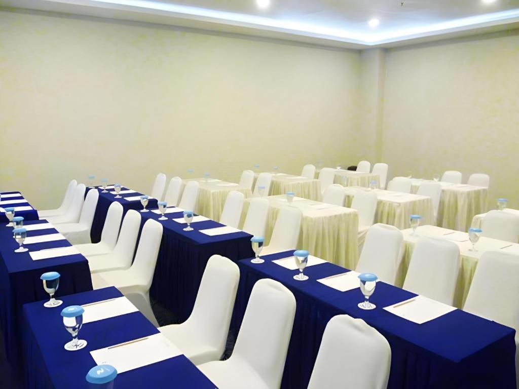 Zenith Hotel Kendari 32/43