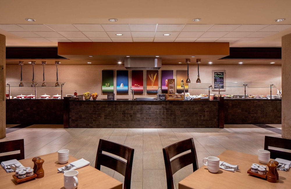 Hyatt Regency Crystal City 11/70