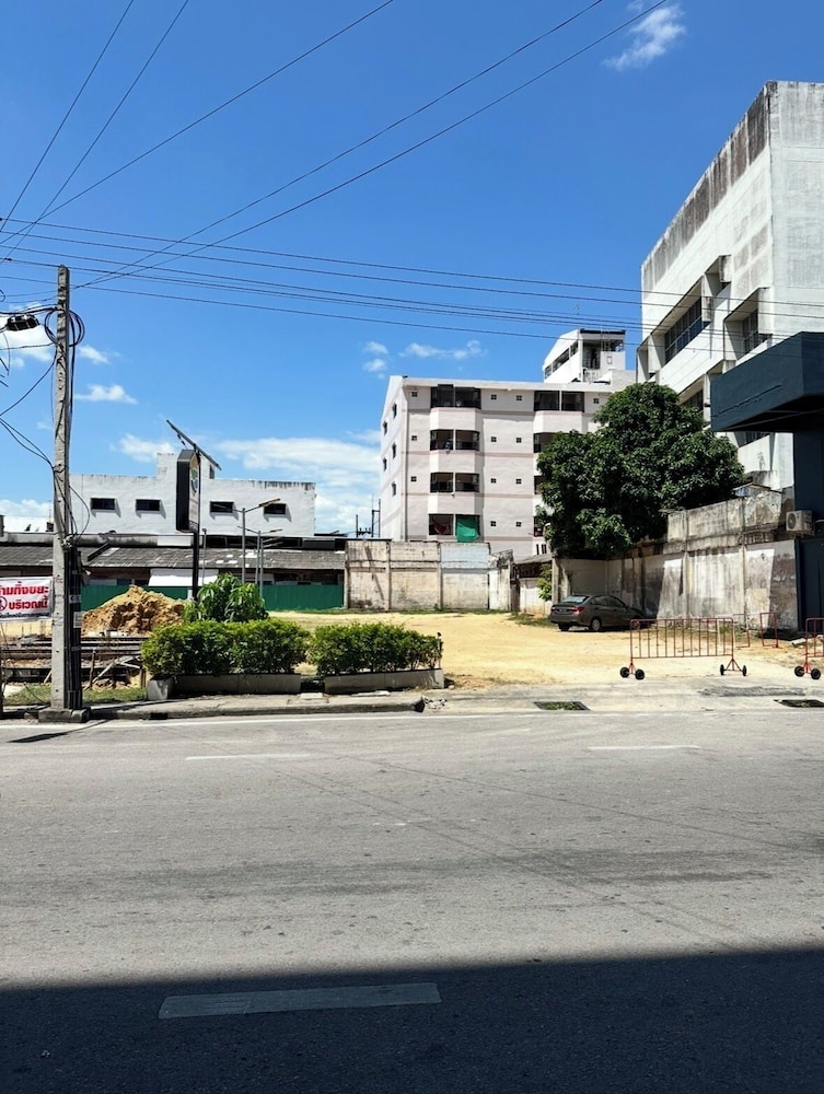 Hatyai Merridian Hotel 50/53
