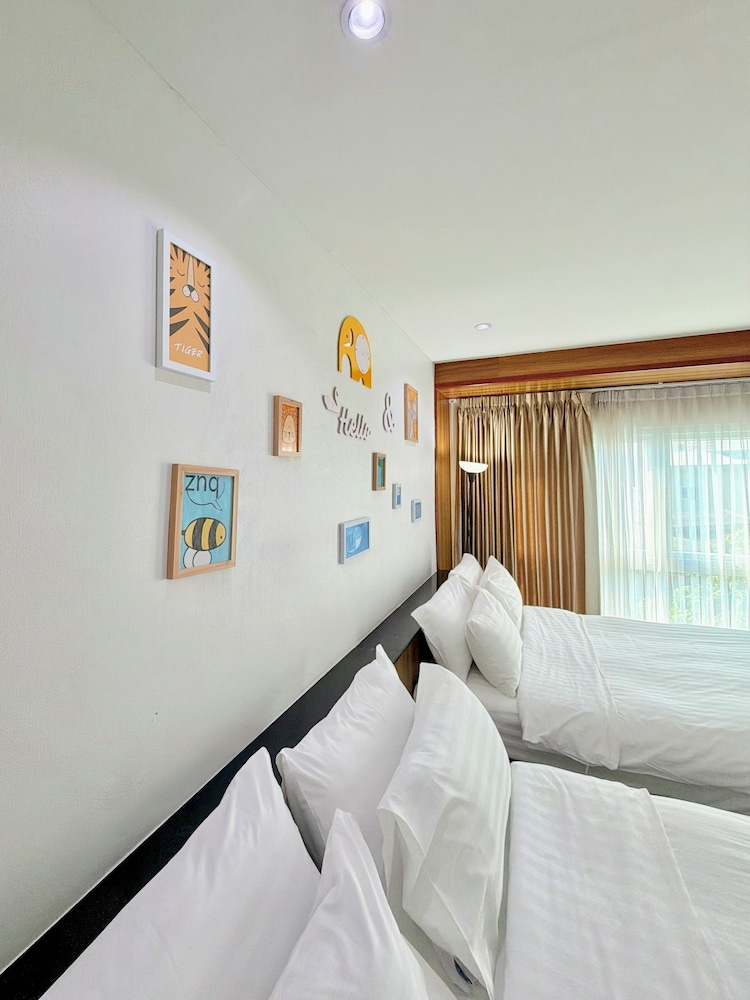 Family, Twin Beds, Bunk Bed