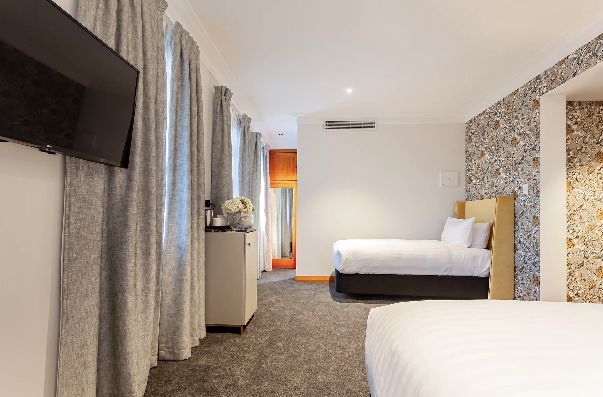 Wigram Hotel 3/11