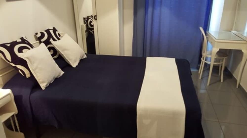 Hostal Parisien 8/32