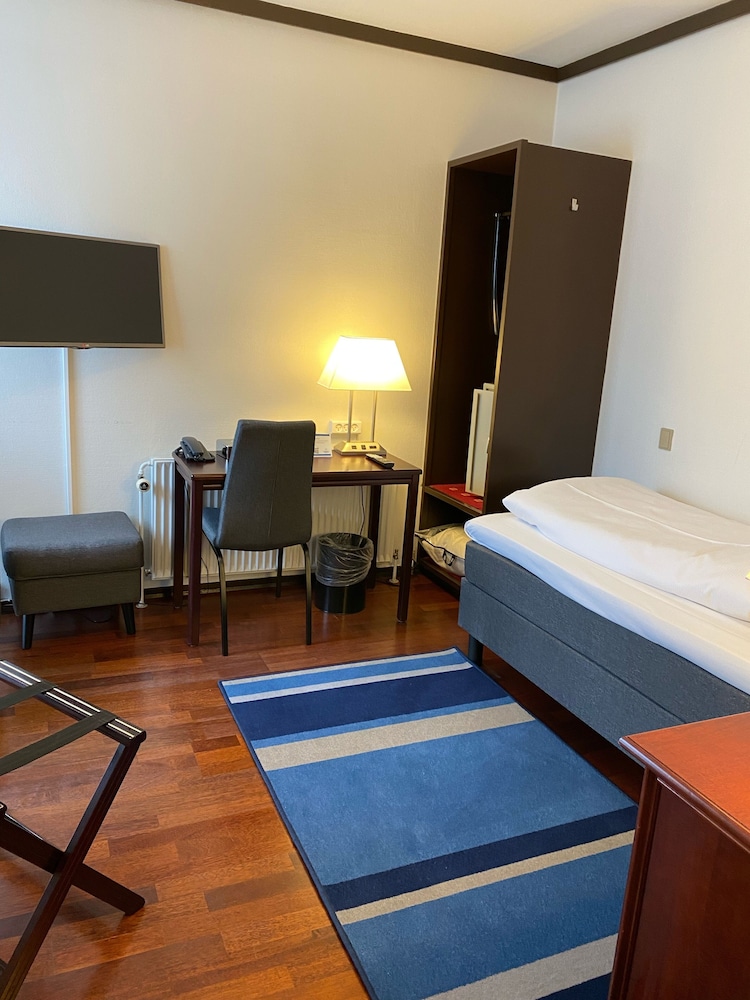 Helnan Phonix Hotel 32/67