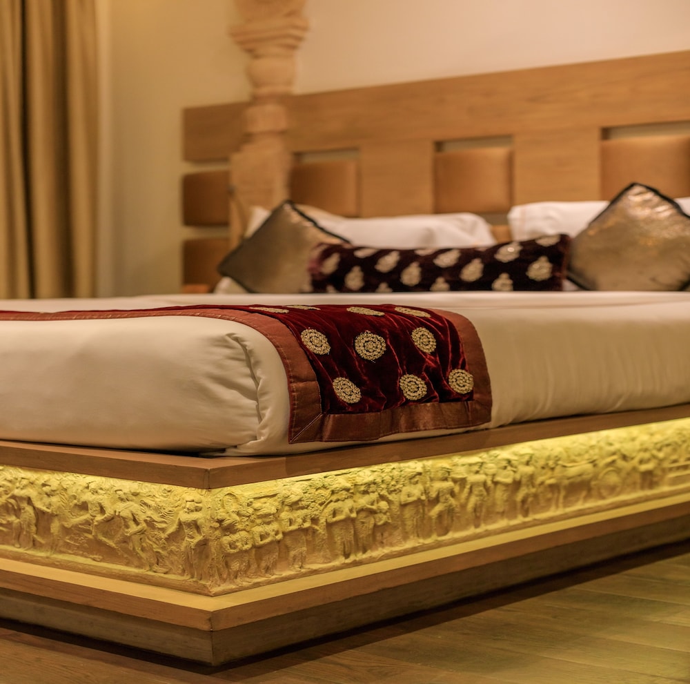Hotel Le Sutra Hotel, Khar, Mumbai 35/60
