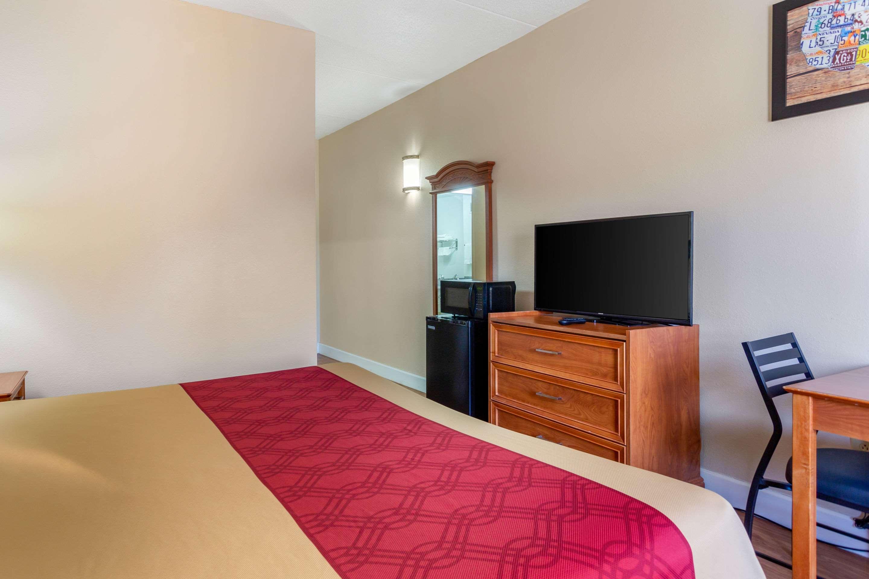 Econo Lodge Lookout Mountain 54/63