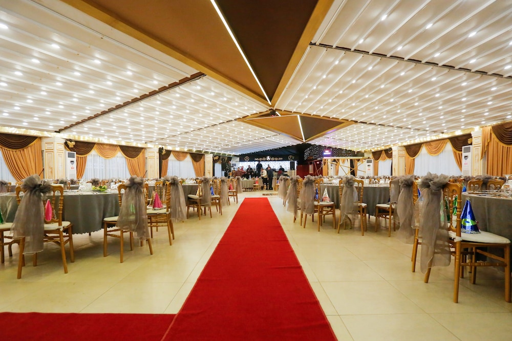Altintas Otel & Spa 36/50