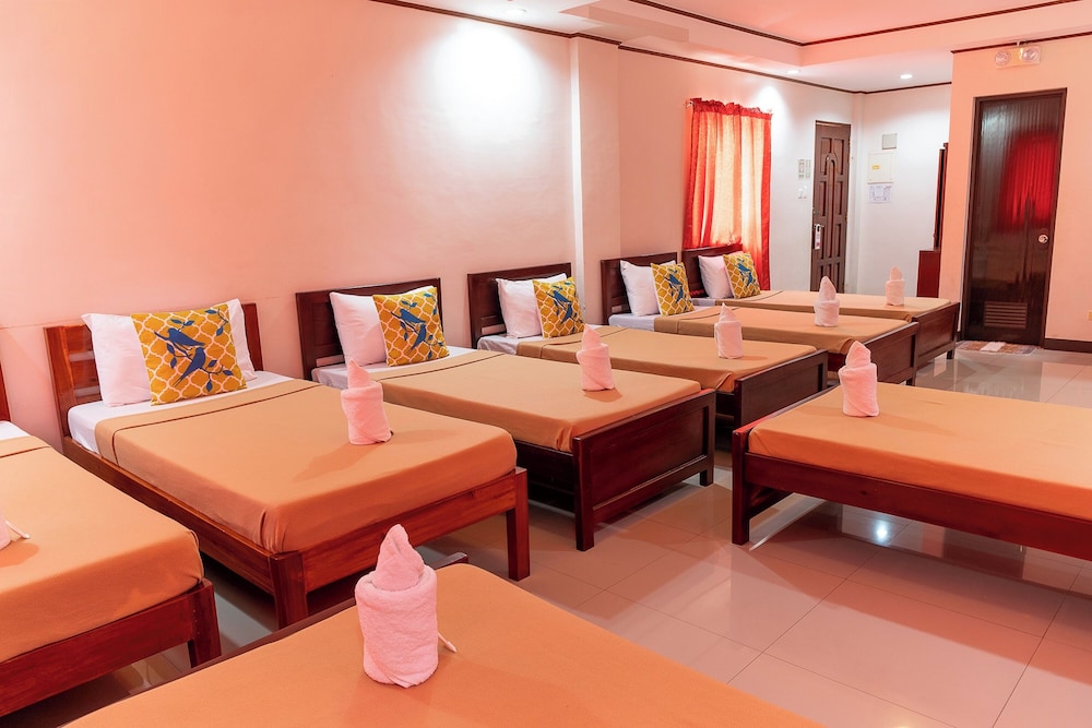 Dinah's Tourist Inn Puerto Princesa by ZUZU 45/63