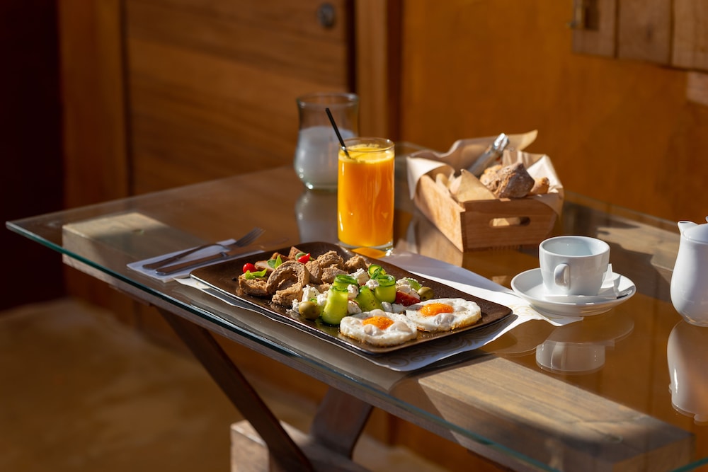 10GR Boutique Hotel & Wine Bar - Adults Only 52/64