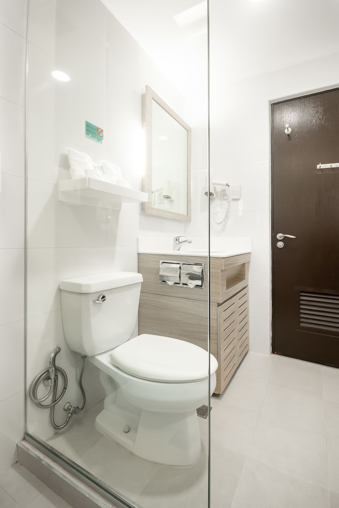 Microtel by Wyndham Mall of Asia 11/44