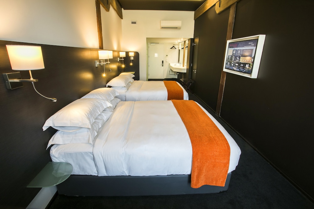 Signature Lux Hotel By Onomo Waterfront 41/79