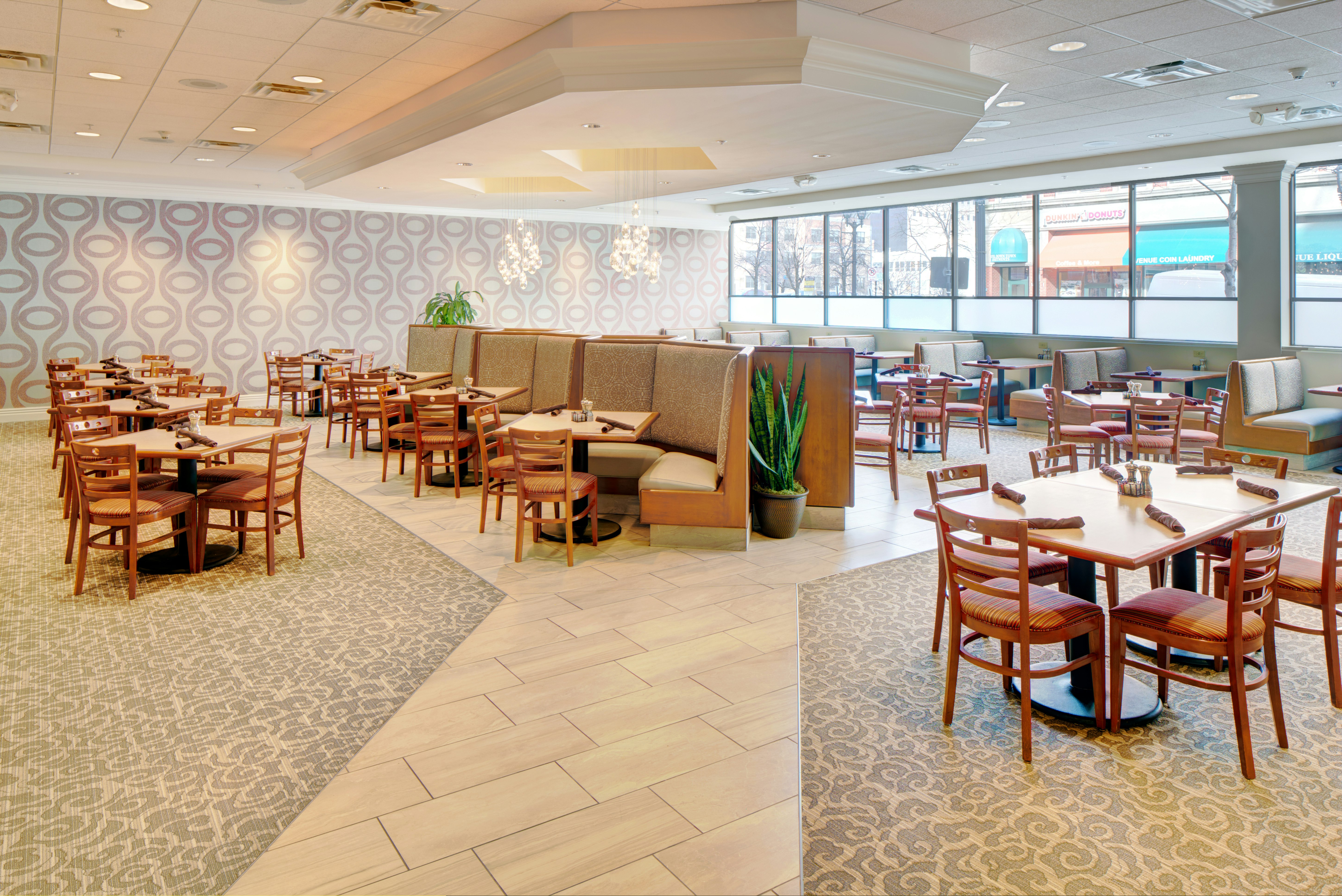 DoubleTree by Hilton Milwaukee Downtown 32/50