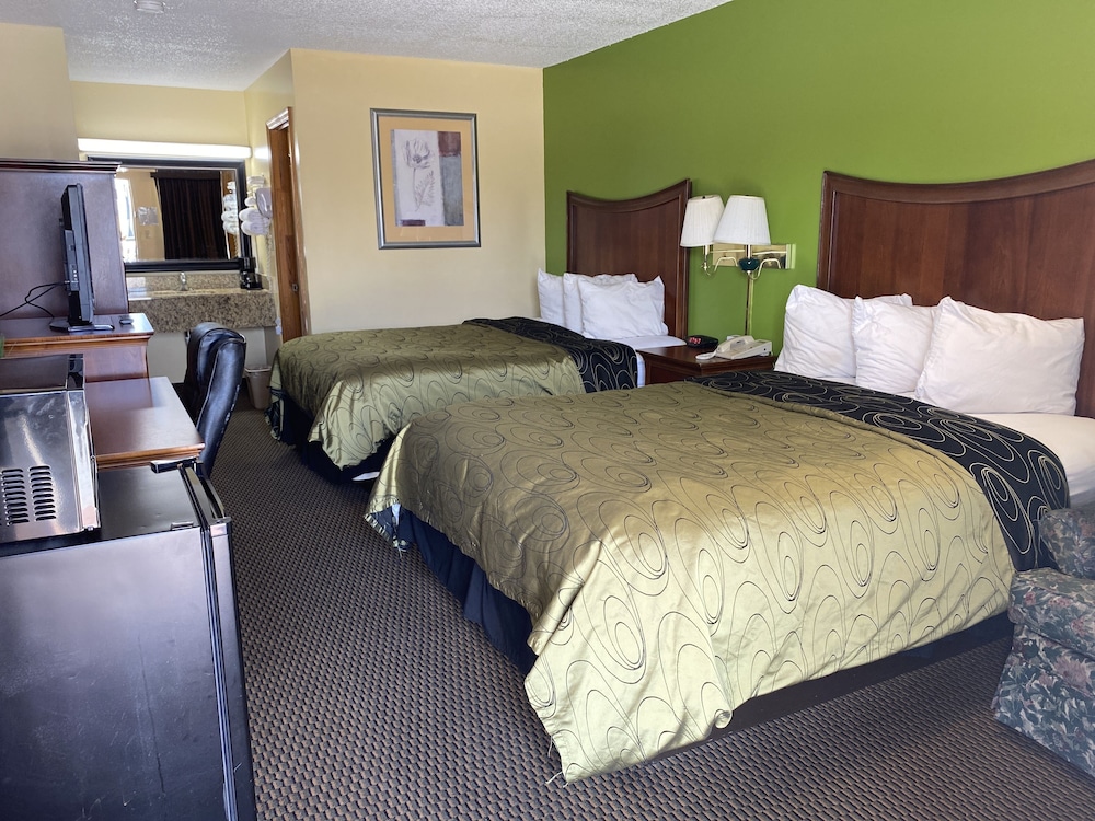 Rodeway Inn Baxley, GA 49/86