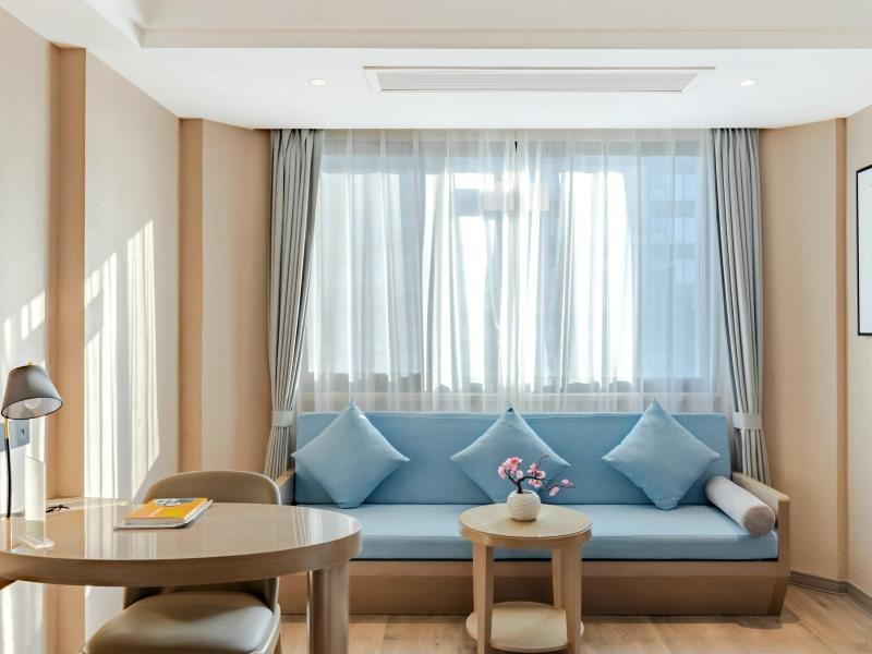 GreenTree Eastern Chizhou Changjiang Middle Road RT-Mart Hotel 28/45