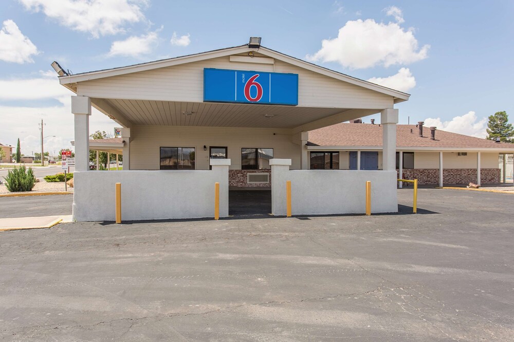 Motel6 Lordsburg, NM 47/58