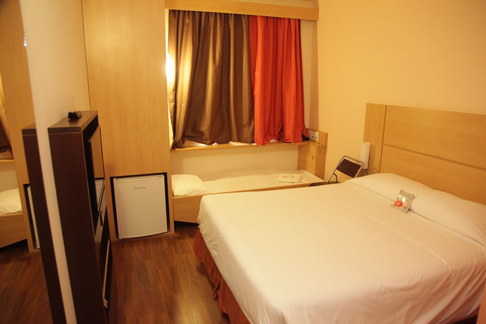 Ibis Sertaozinho 12/40