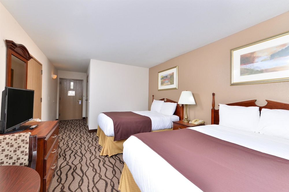 Country Hearth Inn & Suites Toccoa 6/23