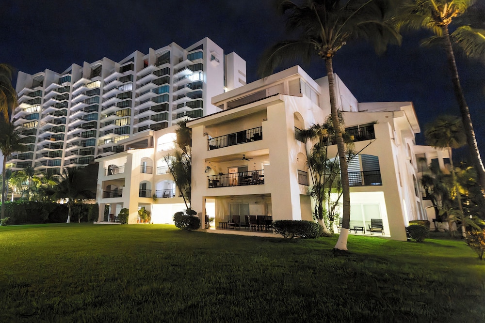 Beachscape Kin Ha Villas and Suites in CANCUN