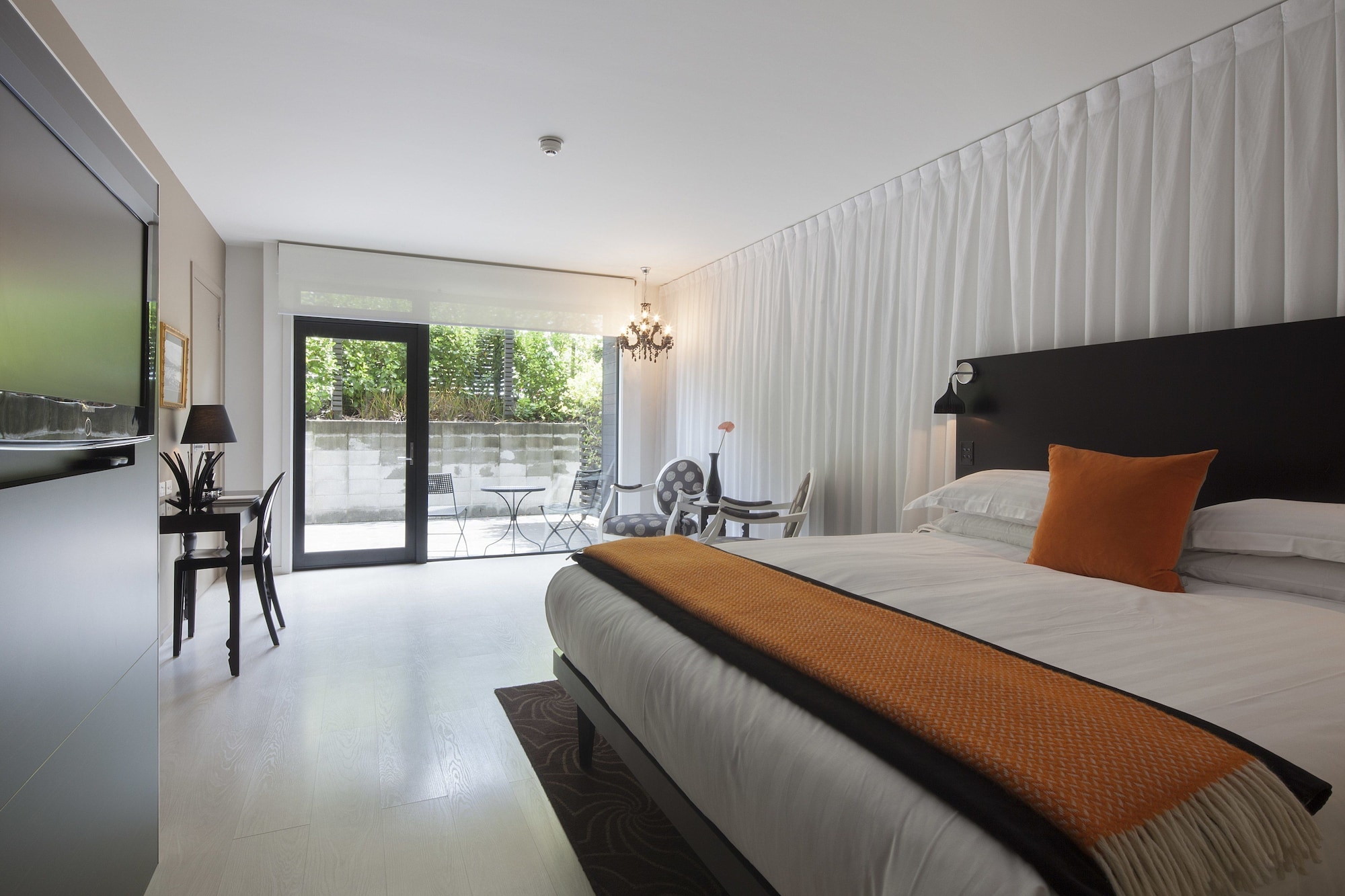 GONDOLA, DOUBLE BED