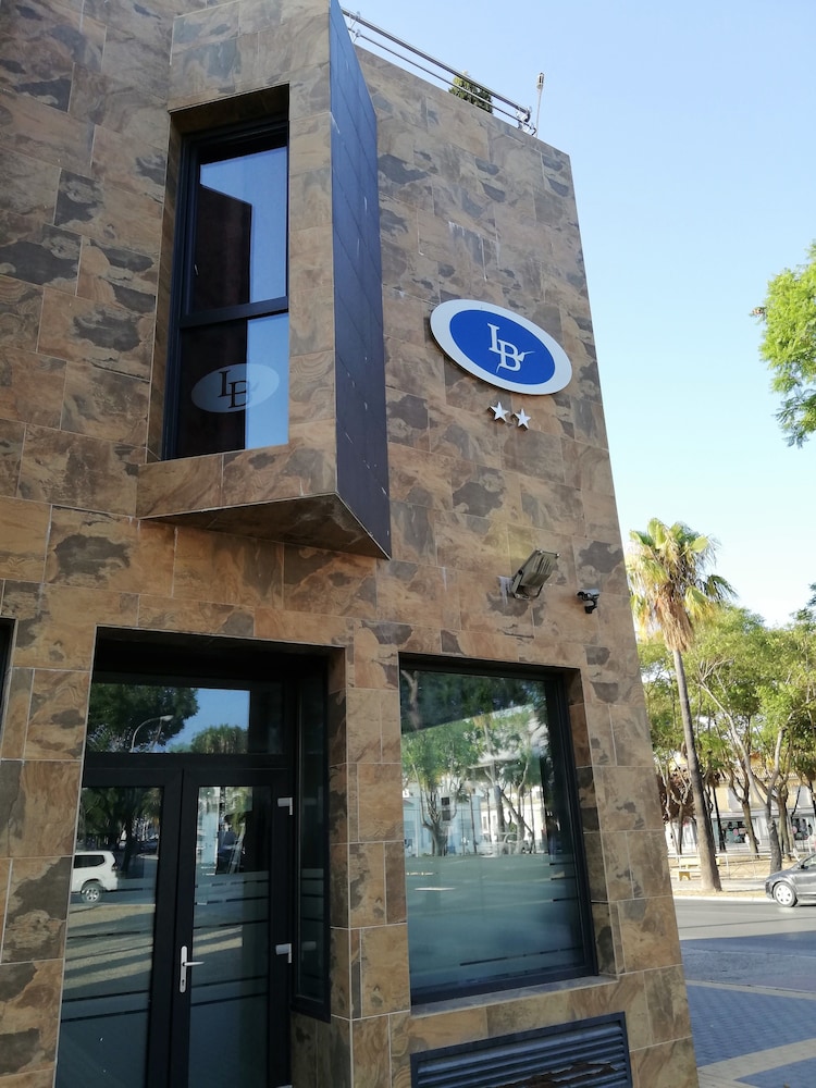 LB Lebrija Hotel & Terrace 2/65