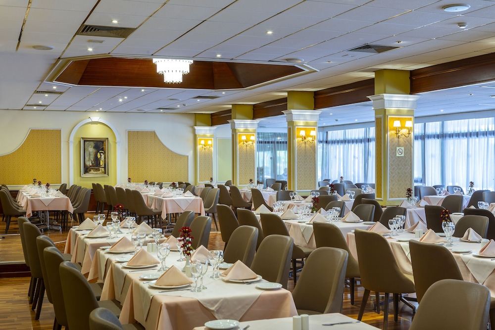 restaurant-cafeteria