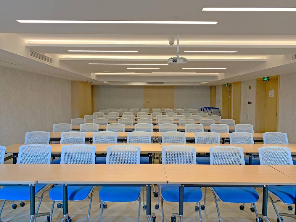 Holiday Inn Express Shanghai Jiading New City 19/19