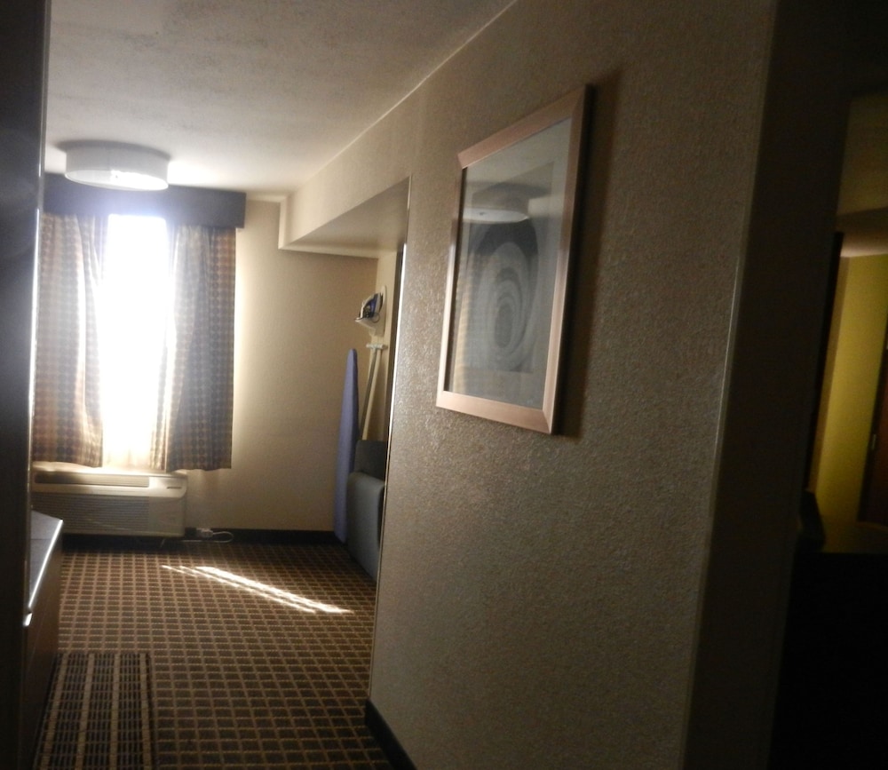 Best Western Adena Inn 16/38
