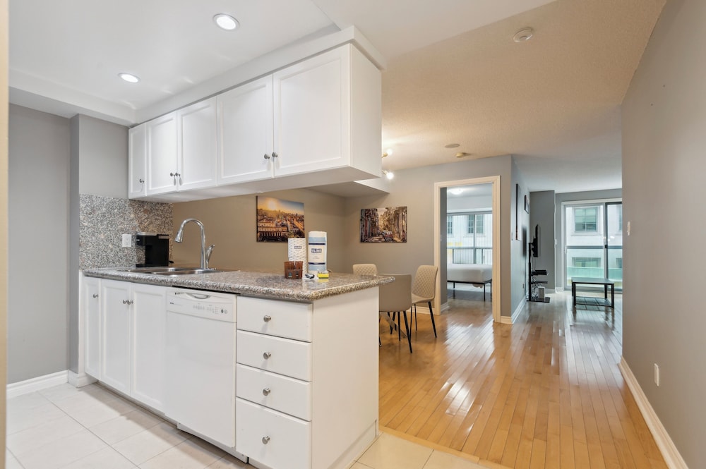 GLOBALSTAY Modern Downtown Apartment 7/46