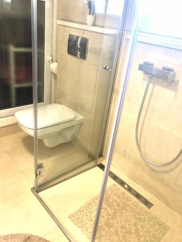 Studio, Queen Bed, Bay View, Balcony