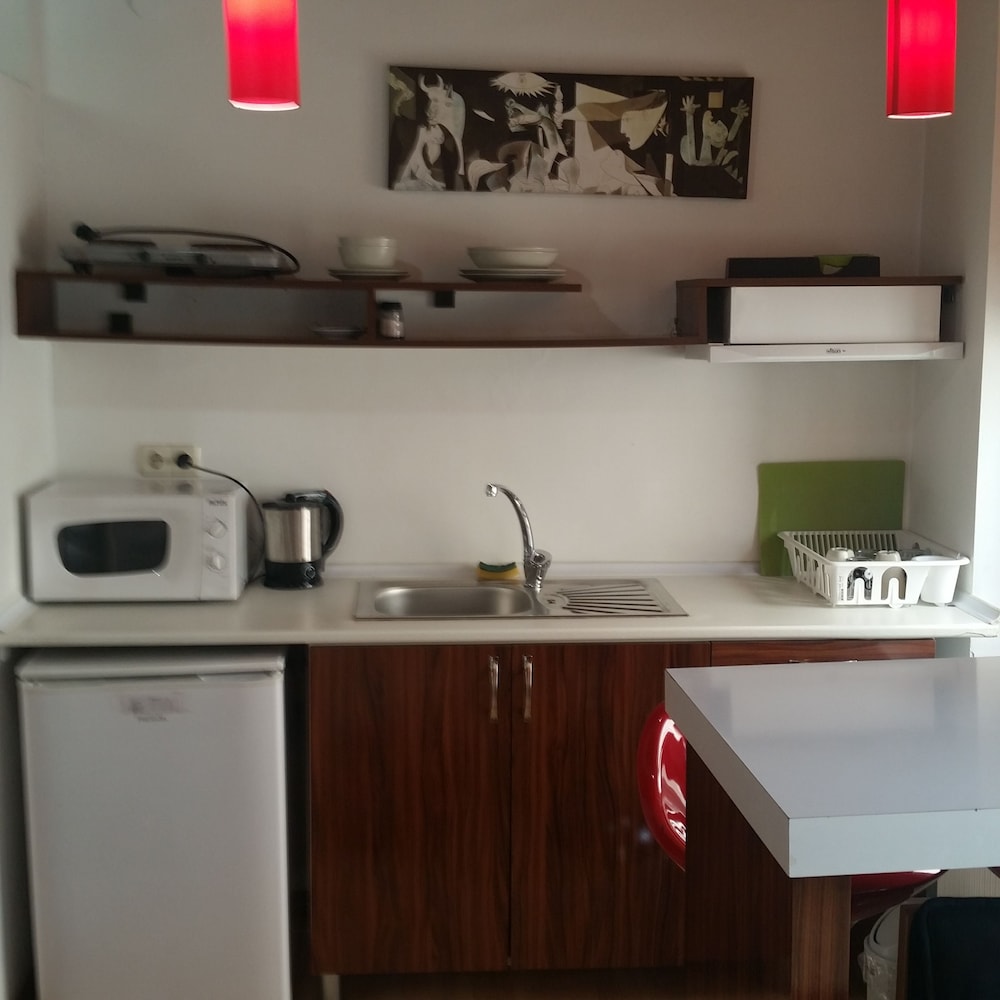 NEW PERA HOTEL 48/59
