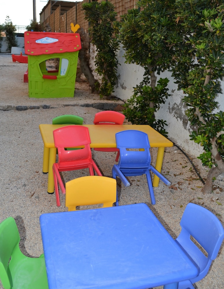Sunset Beach Hotel 34/50