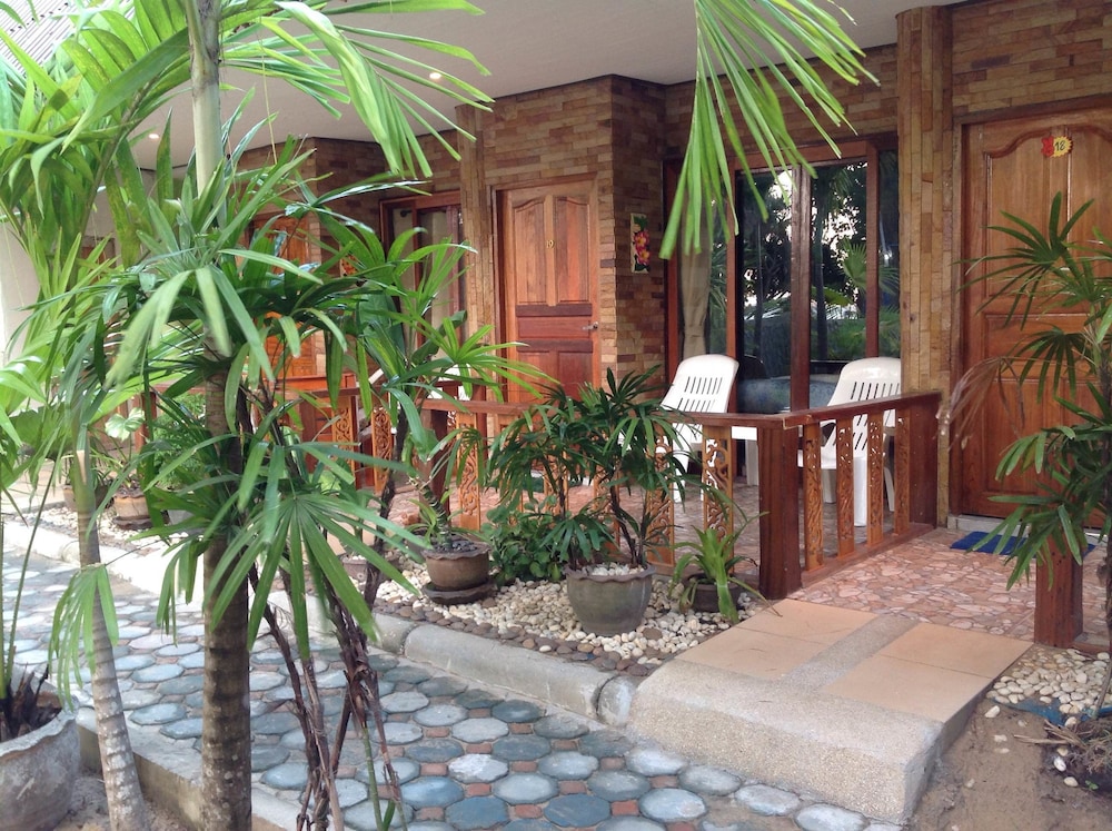 Ruan Mai Naiyang Beach Resort 3/76