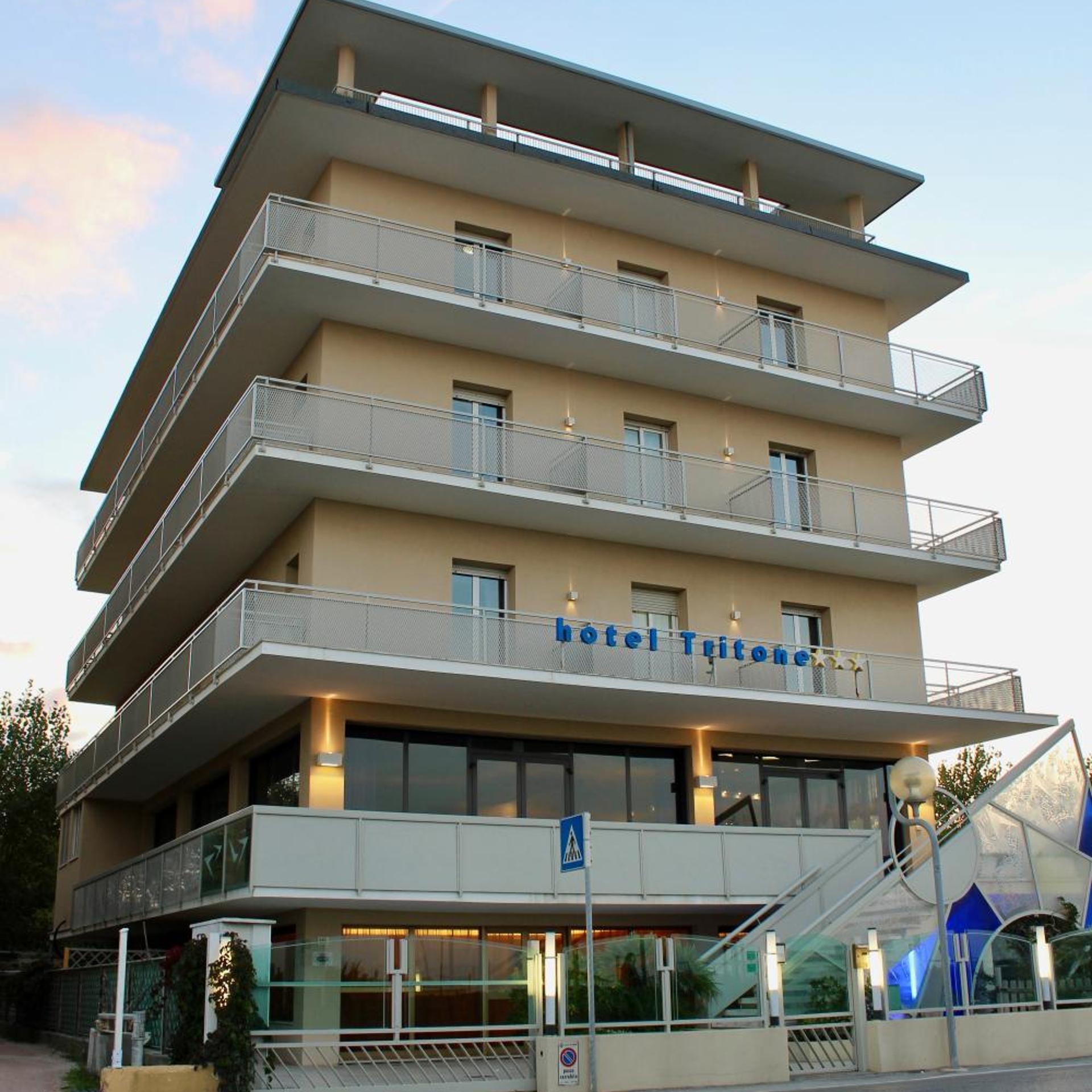 Hotel Tritone 5/50