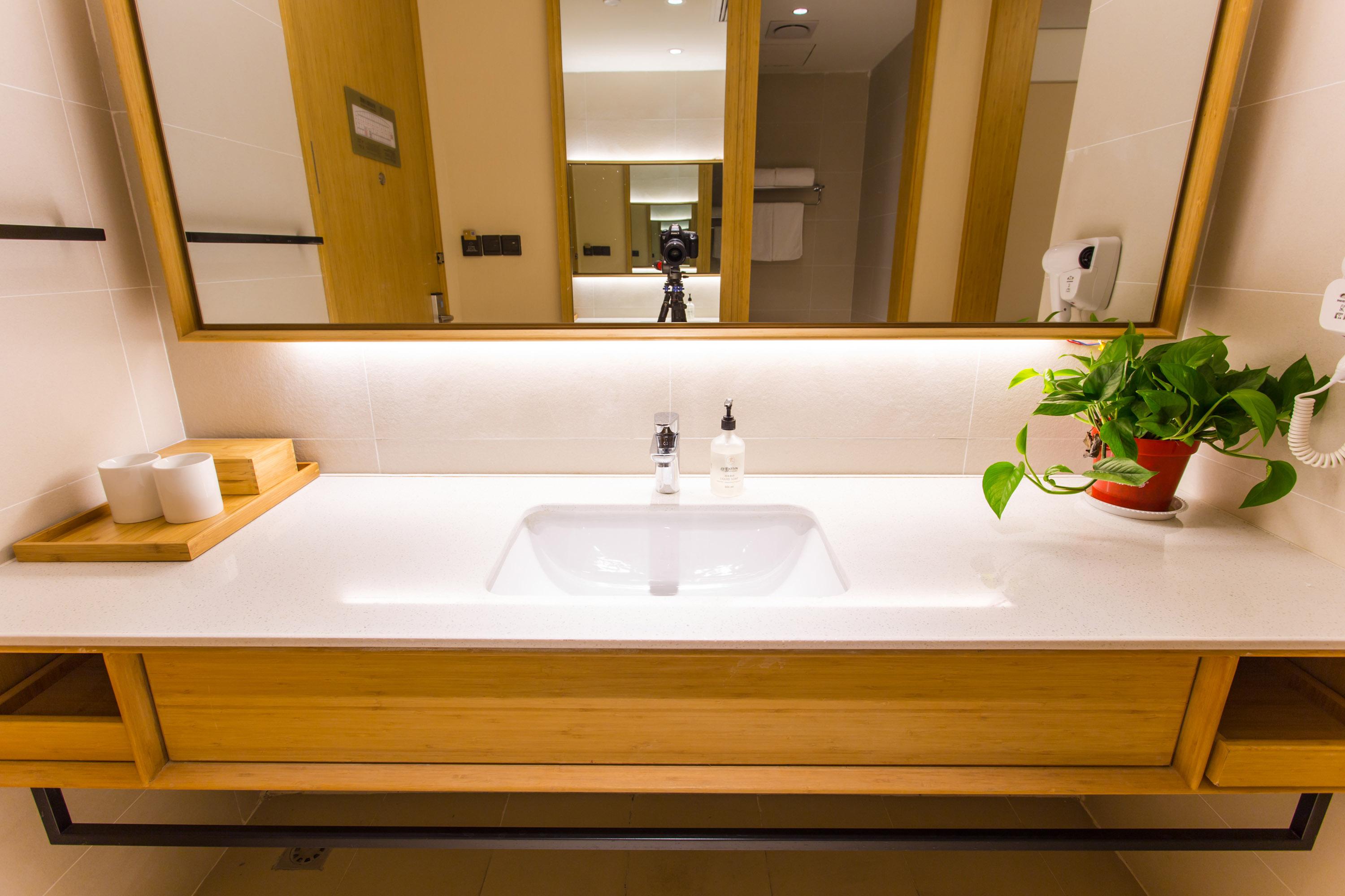 Ji Hotel 21/22