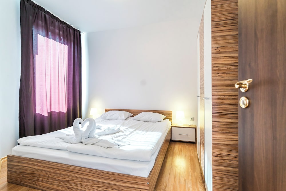 1 Bedroom, Apartment, Balcony