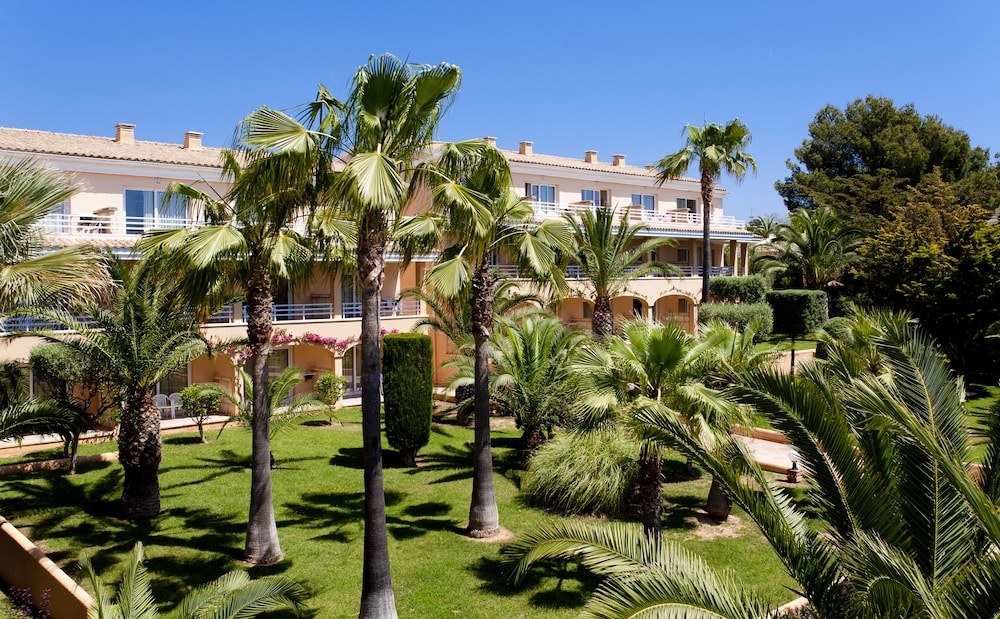 Insotel Cala Mandia Resort Spa 66/71