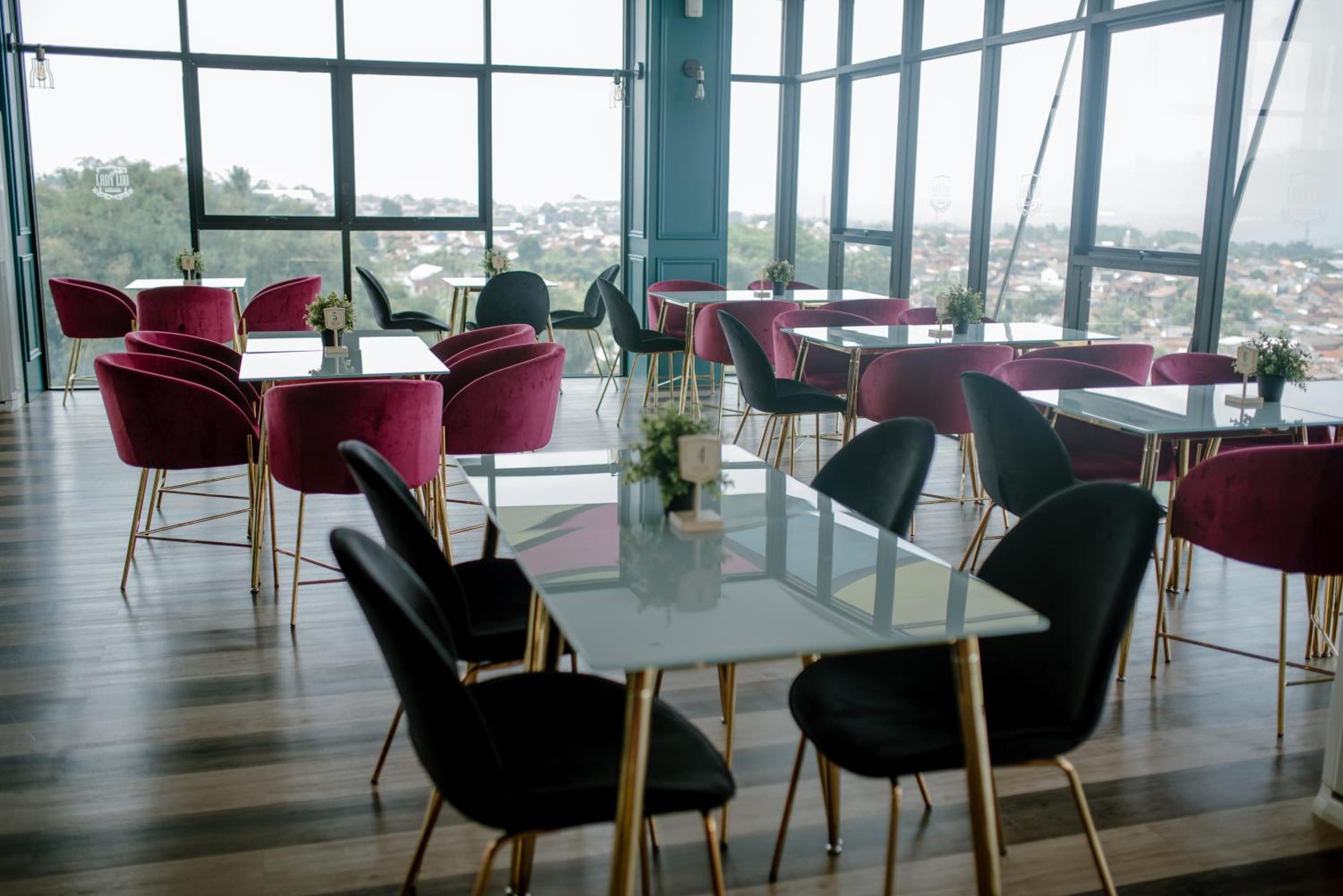 Maxonehotels.Com At Bounty Sukabumi 33/49