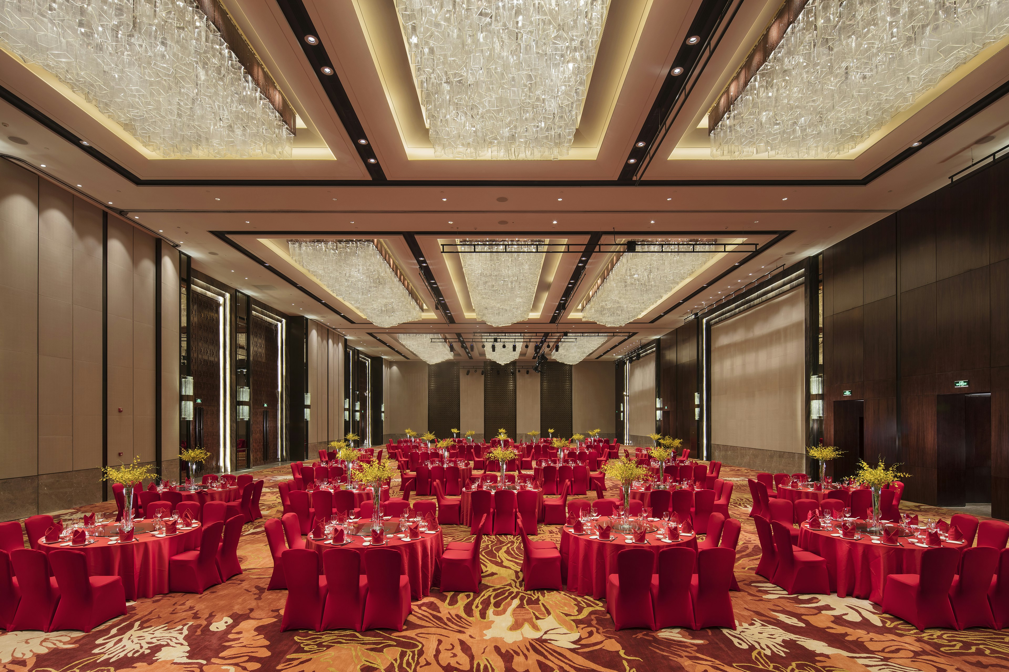 HUALUXE Hotels and Resorts Zhangjiakou 43/50