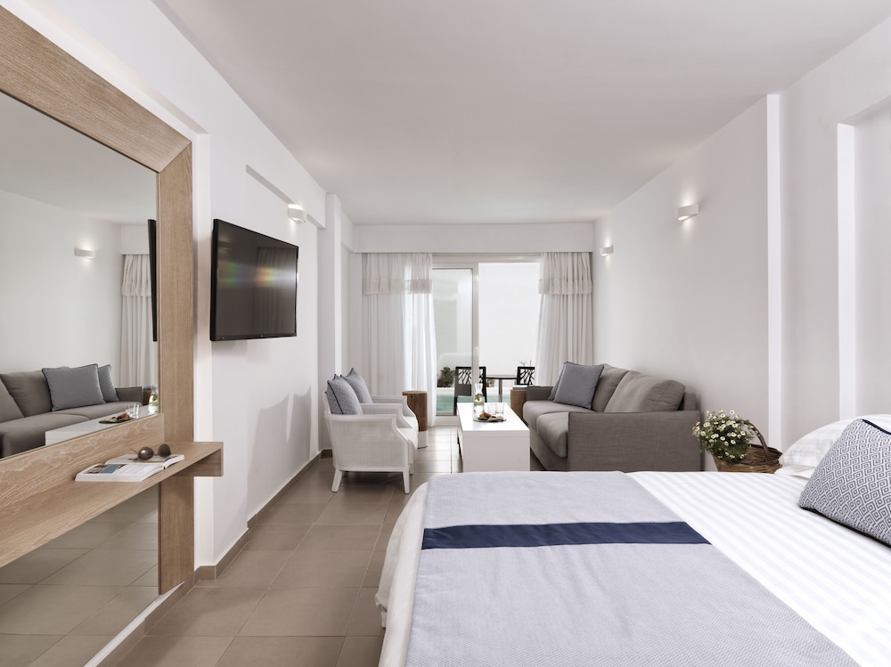 Aressana Spa Hotel and Suites 22/82