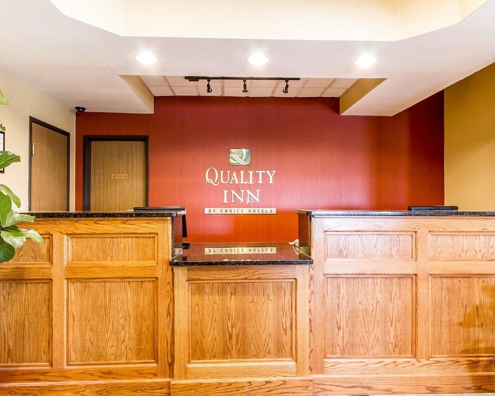 Quality Inn Pontiac 12/52